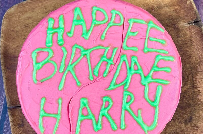 Gâteau d'anniversaire de Harry Potter "HAPPEE BIRTHDAE HARRY"